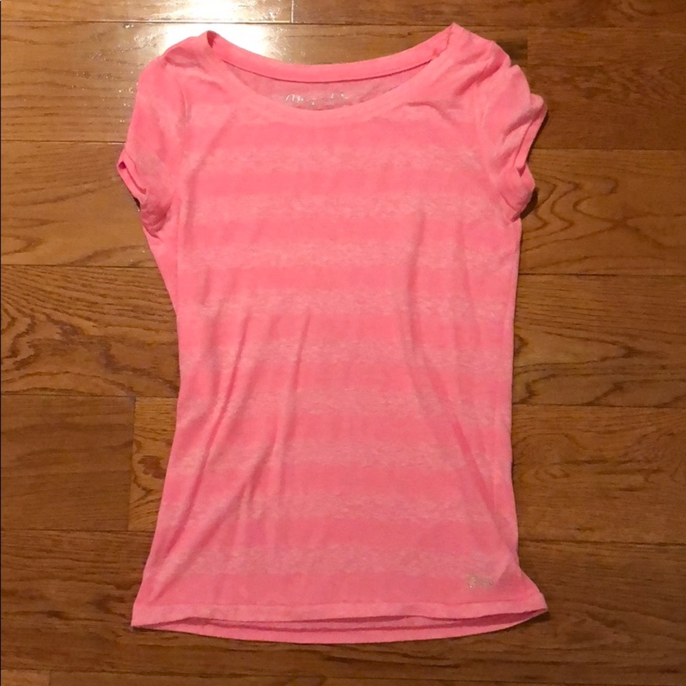 Pink fitted top